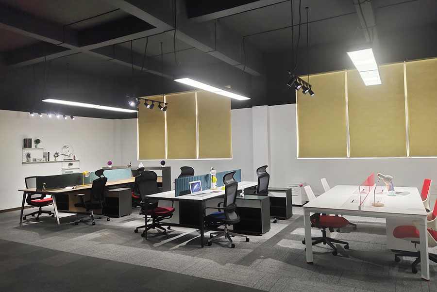上海艺卓办公家具展厅，职员办公区